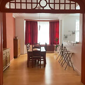 appartement-de-charme-dans-maison-de-maitre-bruxelloise.brusselshotelsbook.com/
