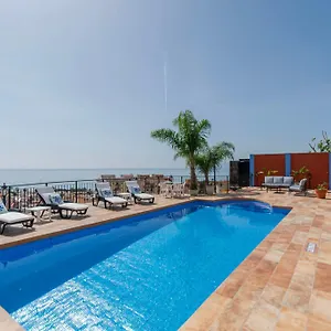 mediterraneo-outdoor-pool.es-andalucia.com/